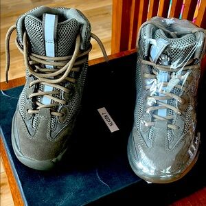 Yeezy suede desert boot Season 7